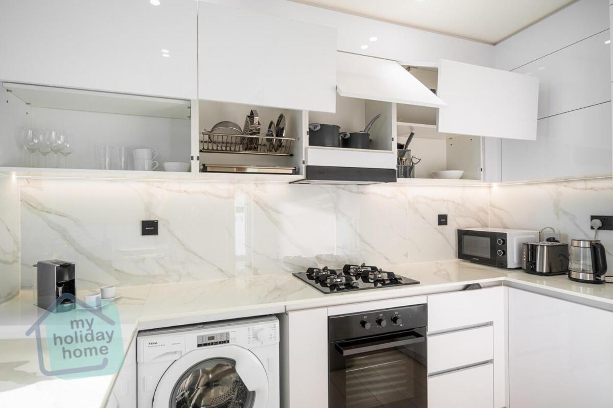 Brand New Fully Furnished Apartment *